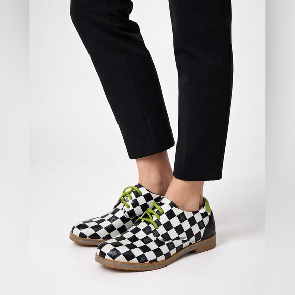 John Fluevog Shoes - John Fluevog unisex oxford plaid check black white M 7/ W 9